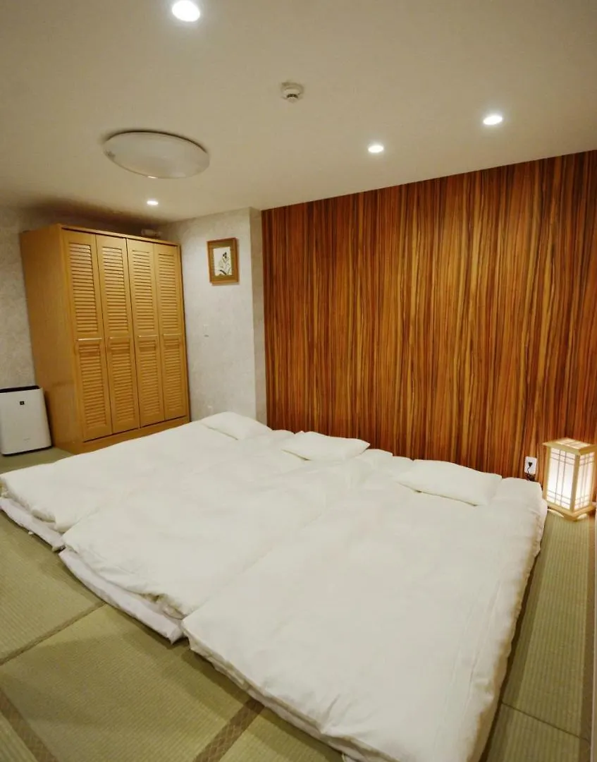 Yamato Family House - 2 Floors | 3 Bedrooms 大阪市 0*,  日本