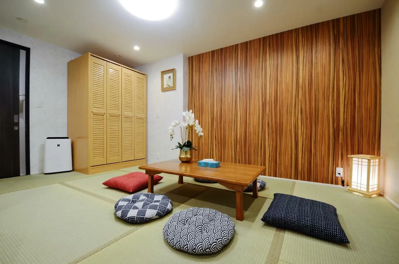 Yamato Family House - 2 Floors | 3 Bedrooms 大阪市 0*,  日本
